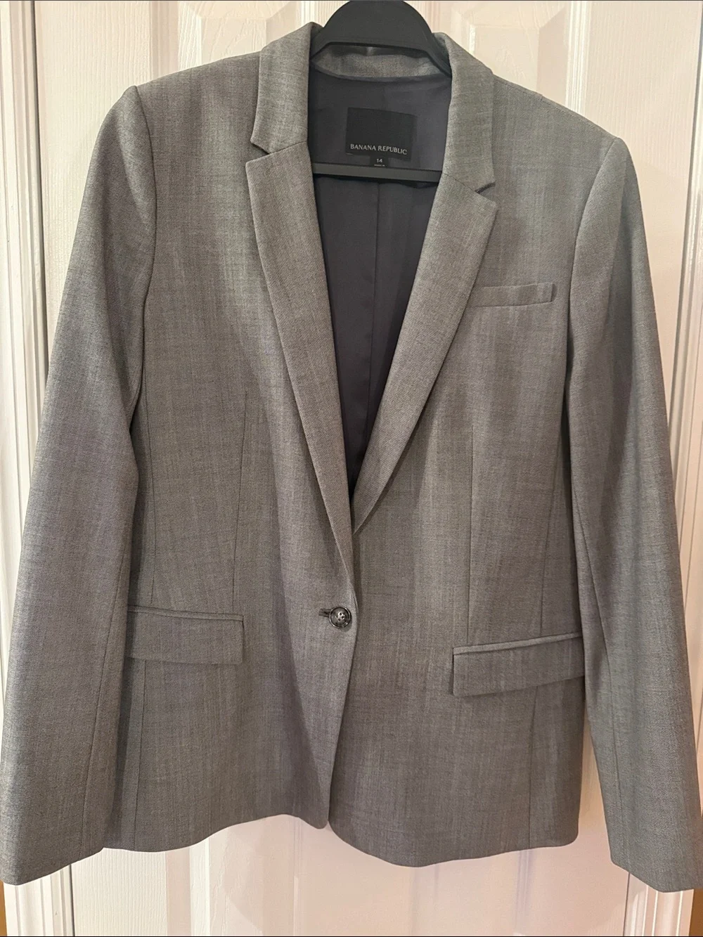 Banana Republic Women’s Gray Single-Button Tailored Blazer